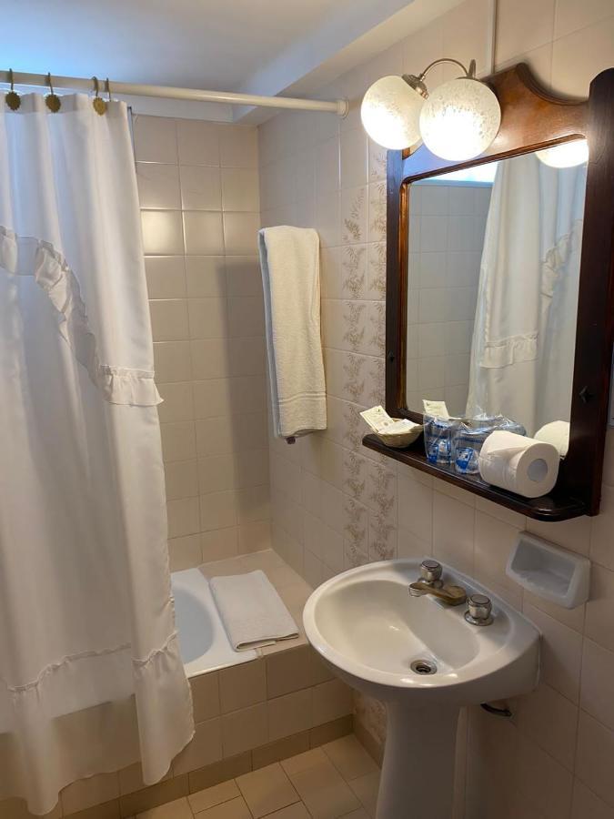 Double Room with Lake View,1200059737:JPEG