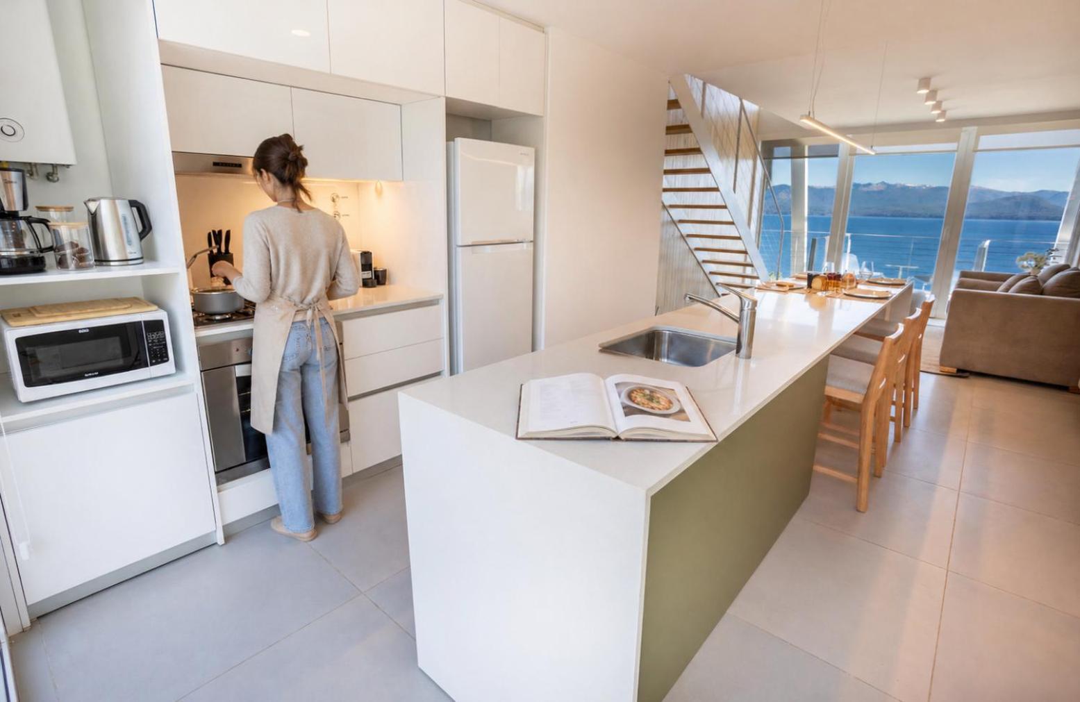 Two-Bedroom Apartment Lake View