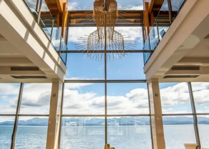 Hoteles en BarilocheAlma Del Lago Suites&Spa