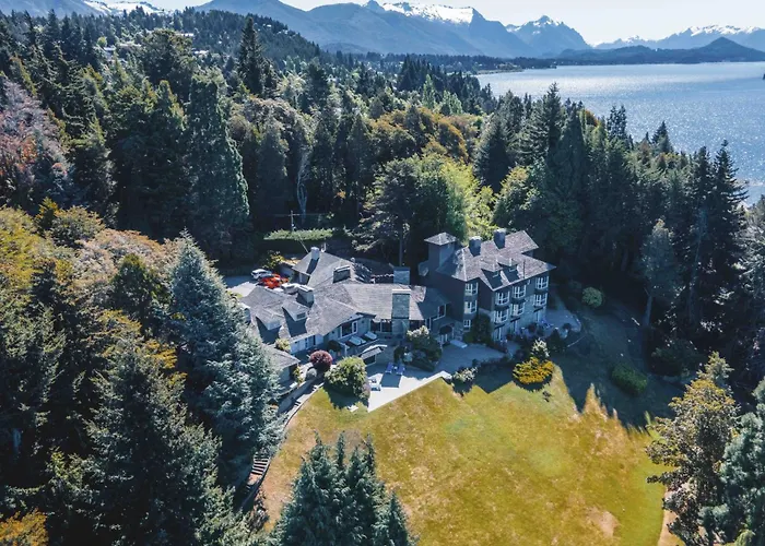 Hotel La Cascada Casa Patagónica by DON San Carlos de Bariloche